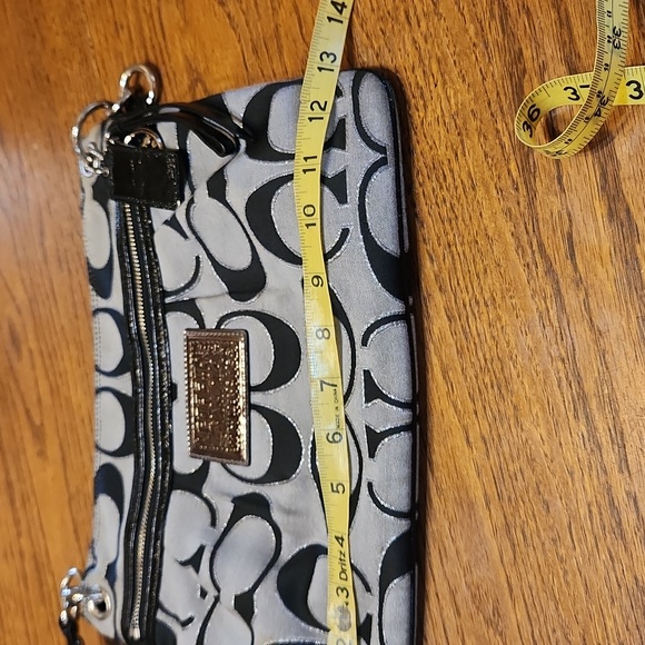 Coach Poppy 13Wx10H - Picture 12 of 13